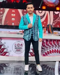 Brewok Makin Tebal, 9 Potret Fildan Rahayu yang Makin Ganteng Berwibawa - Penerus Rhoma Irama?