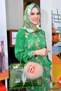 Bros Emas Hingga Hermes Mahal, OOTD Angel Lelga Ini Mewah Badai!