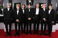 BTS di Grammy Awards 2019, Red Carpet Fashion - Bacakan Pemenang