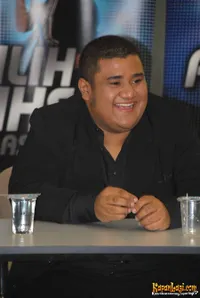 Bukti-Bukti Mike Mohede Itu Super Baik dan Rendah Hati