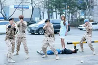 Bukti Descendants of the Sun Hits Abis! Trend Parodi Yoo Shi Jin