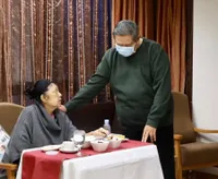 Bukti SBY Selalu Setia Menemani Ani Yudhoyono Selama Sakit