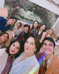 'BUKU HARIAN SEORANG ISTRI' Masuki Episode ke-400, Perayaan Kecil-Kecilan Digelar - Cinta Brian-Zoe Jackson Asyik Liwetan