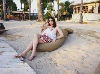 Bumil Cantik Carissa Putri, Tetap Fashionable & Disayang Baby Q