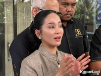Bunga Zainal Temani Sukdev Singh Sambangi Mabes Polri, Tagih Kejelasan Dugaan Kasus Penipuan Cek Kosong Miliaran Rupiah