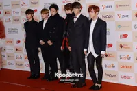 B2ST di Red Carper MelOn Music Awards 2012