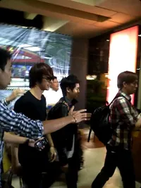 B2ST Tiba di Bandara Soekarno Hatta