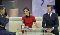 Beginilah Kalau Victoria Beckham Tersenyum
