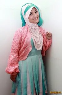 Beragam Pose Manis Fatin Shidqia - Duta Rabbani dan Launching Album