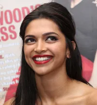 Berbagai Ekspresi Unik Deepika Padukone