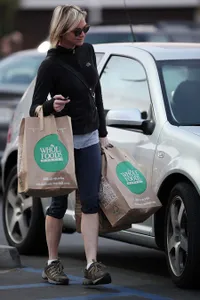 Bintang Hollywood Belanja Bahan Makanan