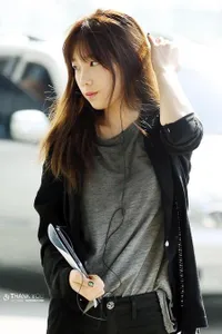 Bintang Korea Tetap Cantik Meski Capek dan Tanpa Make Up