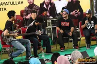 Bondan feat Fade2Black Gelar Acara Amal