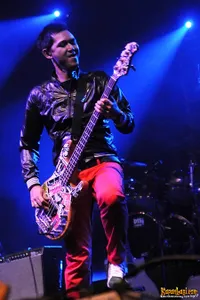 Bondan Prakoso- Fade2Black di Konser BoB