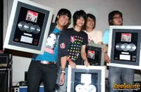 Bonus Band Ukir Prestasi