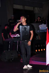 Brandnewstorm Launching Album di Golden Crown