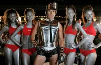 Bruno dan Baju Uniknya