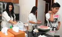 Buka Bersama Titi Ovy di Rumahnya