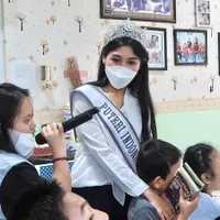 Calon Mantu RI 1 Cantik dan Berhati Mulia, 8 Potret Erina Gudono Kekasih Kaesang Pangarep Lakukan Kegiatan Sosial - Sambangi Penyandang Disabilitas