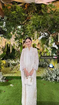 Calon Menantu Bunda Maia Selanjutnya, 8 Potret Syifa Hadju di Pengajian dan Siraman Al Ghazali - Serasi Sama El Rumi