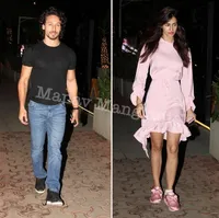 Candid Bollywood of The Week, Jhanvi Pamer Perut - Salman Ganteng