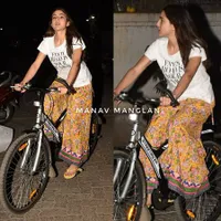 Candid Bollywood of The Week, Saif Pamer Istana - Alia Nangis