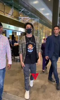 Candid Bollywood of The Week, Sonam Kapoor Tetap Menyusui Anak Kala Kerja - Kareena Kapoor Lelah