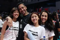 Cantik-Cantik Semua, Ini 8 Potret Anak Tora Sudiro Saat Jadi Supporter di 'Bahkan Voli'