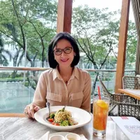 Cantik Awet Muda, 8 Potret Maureen Christy Mantan Istri Gideon Tengker Sekaligus Ibu Tiri Nagita Slavina Yang Tak Terekspos