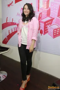 Cantik! Chelsea Islan Ajak Perempuan Peduli Kanker Payudara