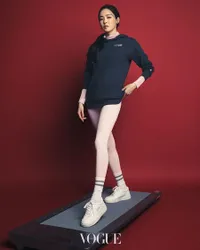 Cantik dan Sporty, Yuk Intip Pemotretan Terbaru Lee Da Hee Bersama Huit Korea!