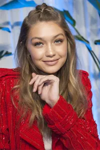 Cantik Memikat, Artis-Artis Ini Makin Hits Dengan Rambut Kepang