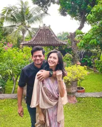 Cantik Menawan, 11 Potret Tyara Renata Istri Surya Insomnia yang Jarang Tersorot - Mantan Pramugari & Pemain Sinetron