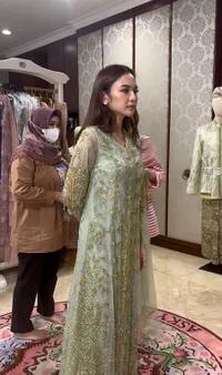 Cantiknya Baju Mahalini di Acara Pengajian Menjelang Pernikahan dengan Rizky Febian, Mualaf Sebelum Akad