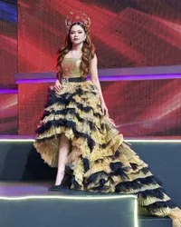 Cantiknya Kebangetan! Lady Rara Jadi Sorotan dengan Outfit Glamour di Malam Kemenangan D'Academy 6