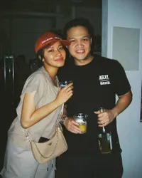 Cantiknya Kiky Hutagalung Calon Mertua Naysila Mirdad yang Tajir Melintir, Pose Bareng Anak Dikira Pacar