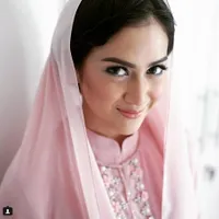 Cantiknya Nina Zatulini Gelar Pengajian Pra Nikah Teduhkan Hati