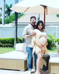 Foto Cantik Nurah Syahfirah, Istri Teuku Rafli Saat Hamil Ketiga