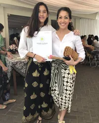 Cantiknya Queena Anak Mieke Amalia Yang Baru Rayakan Ultah ke-17