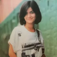 Cantiknya Tak Luntur, Begini 9 Potret Transformasi Cut Tari Dari Sejak Remaja Sampai Kini Jadi Hot Mama 43 Tahun