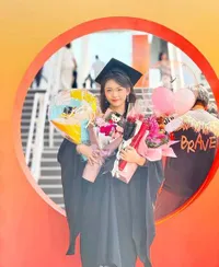 Celine Eks JKT48 Resmi Raih Gelar Sarjana, Rayakan Momen Wisuda Penuh Bahagia