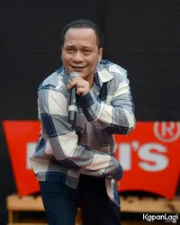 Cerita Iwa K Tentang Sepatu dan Tak Ganti Celana Selama Sebulan