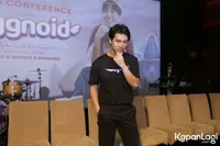 Chemistry Manis Morgan Oey & Sheila Dara di Screening 'EGGNOID'