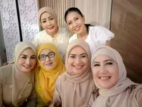 Cici Paramida - Ikke Nurjanah, Pedangdut Senior Buka Bersama di Ultah Anak Iyeth Bustami