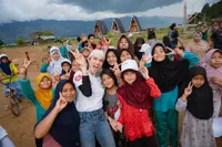 Cinta Laura Dukung Pemulihan Pasca Banjir di Peusangan Aceh