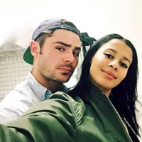 Ciuman Hingga Peluk Manja, Zac Efron - Sami Miro Bikin Patah Hati