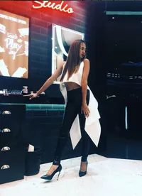Comeback Setelah Lama Vakum, Nadia Vega Jalani Sesi Foto Hot