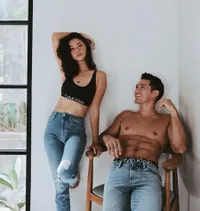 Couple Goals! 8 Foto Pemotretan Andrew White Bareng Nana Mirdad - Pamer Perut Sixpack Bikin Salfok