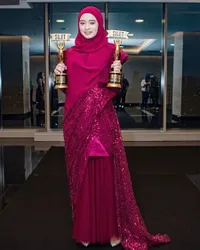 Cuek Disindir Ivan Gunawan Hingga Sonny Septian, 10 Potret Inara Rusli Menang Awards - Ucap Terima Kasih Kepada Virgoun