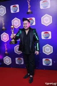 Curi Perhatian, 8 Potret Nassar di Indonesian Dangdut Awards 2021 Pakai Kostum RoboCop - Ungkap Rencana Menikah Dengan Findi Artika